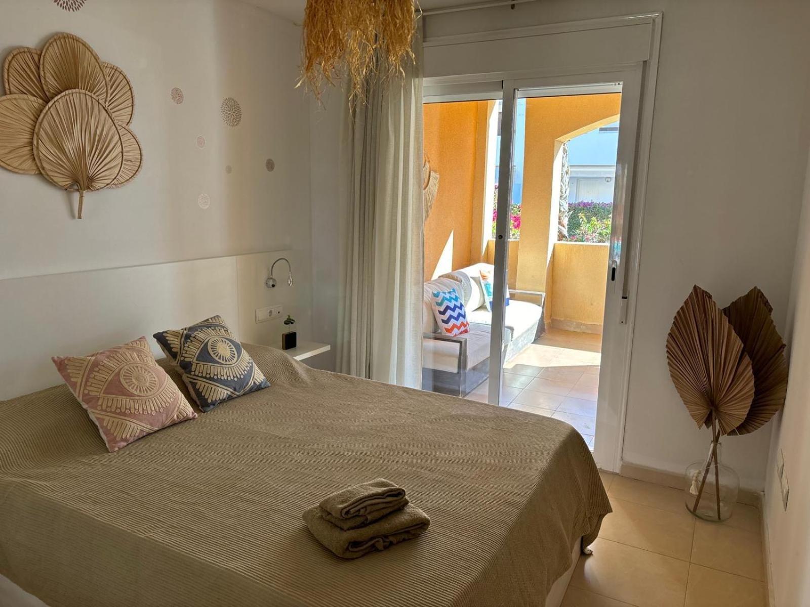 דירות Playas de Vera Bajo Con Jardin A Pie De Playa Y Piscina Comunitaria Con Jacuzzi מראה חיצוני תמונה